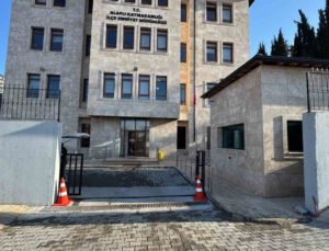 ALAPLI’DA SİLAHLI KRİZ: POLİS EKİPLERİ ŞAHSI 1,5 SAATTE İKNA ETTİ