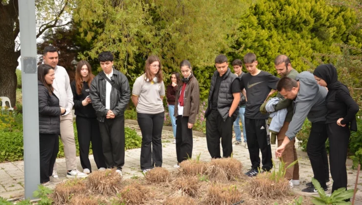 Baçem Ile Öğrenciler Doğanın Inceliklerini Öğreniyor
