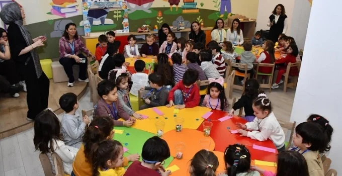 Balıkesir Büyükşehir'Den Renkli Kütüphane Etkinliği