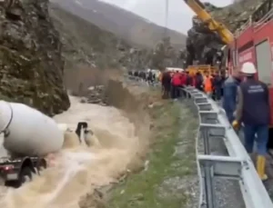 Bitlis Hizan’da Beton Mikseri Kazası