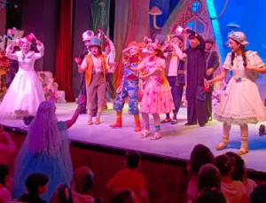 Bursa Devlet Tiyatrosu 23 Nisan’ı “Bencil Dev” Ile Kutladı