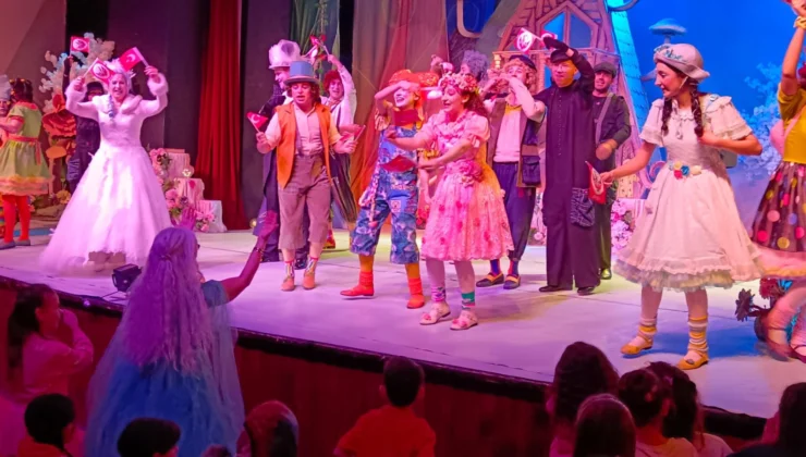 Bursa Devlet Tiyatrosu 23 Nisan’ı “Bencil Dev” Ile Kutladı