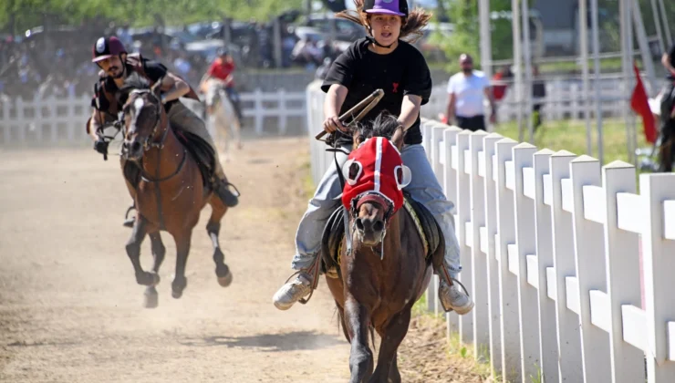 Bursa’nın Fethi’nin 700’Üncü Yılında 'Rahvan At Yarışları' Heyecanı… 78 At Birinciliğe Koştu