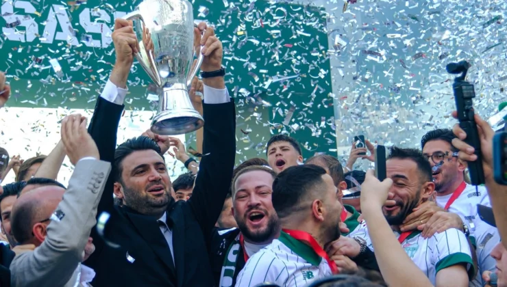 Bursaspor Tarih Yazdı… Kupasına Kavuştu!