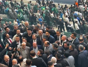 Bursaspor'Un Şampiyonluk Coşkusu Omuz Omuza Izlendi