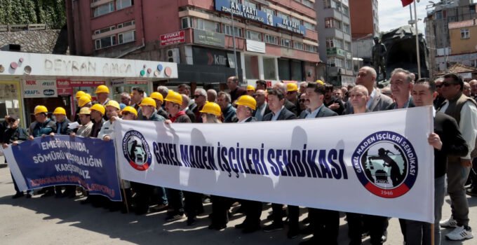 Demokrasi Platformu ve GMİS’ten eylemdeki madencilere destek