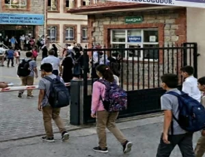 İçişleri: Okullarda Güvenlik Tedbirleri Artırıldı