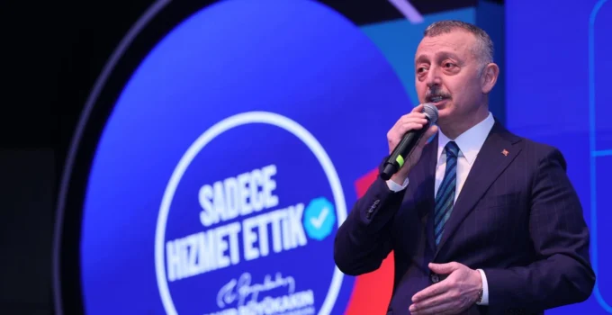 İzmir'De Başkan Tugay Vatandaşlarla Buluştu