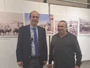 İzmirli Koleksiyoner Mert Rüstem'Den Yunanistan'Da Dördüncü Sergi Atina'Da