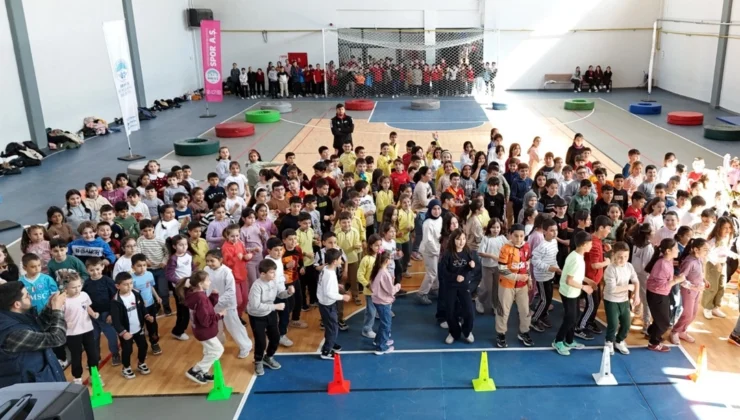 Kayseri Büyükşehir Develili Öğrencileri Sporla Buluşturdu