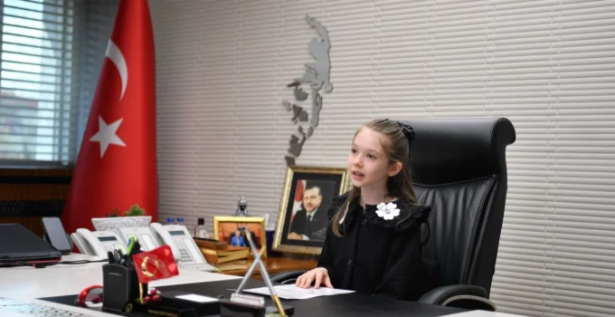 Kayseri Büyükşehir Koltuğuna Minik Zeynep Oturdu