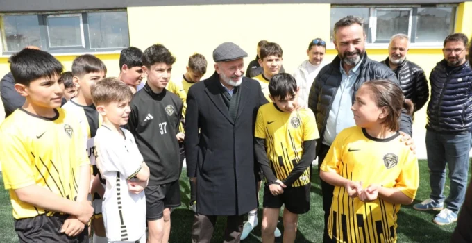 Kayseri Kocasinan'Dan Futbola Önemli Hizmet