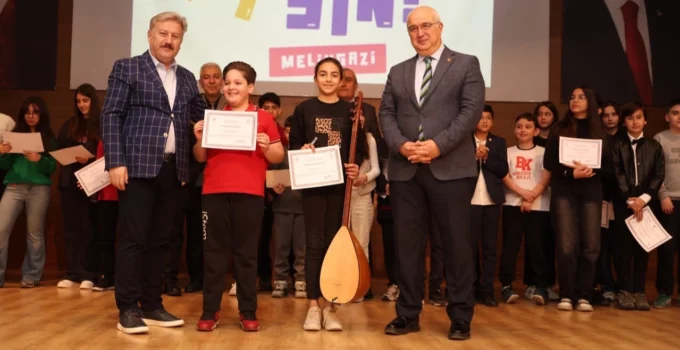 Kayseri Melikgazi'De Minik Müzisyenler Ödüllerine Kavuştu