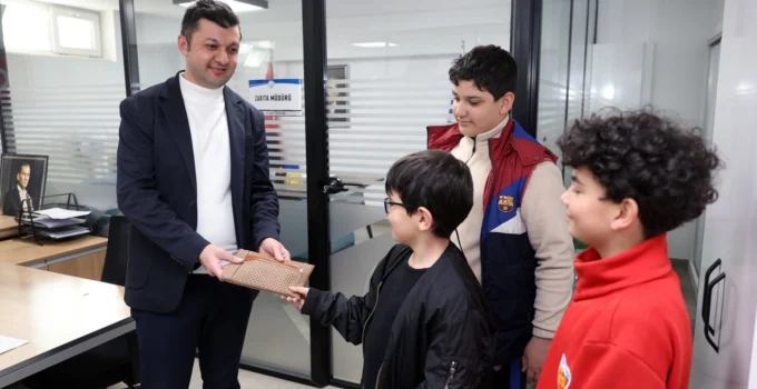 Kayseri Talaslı Çocuklardan Örnek Davranış