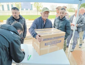 Kocaeli Büyükşehir, Balıkçılara Malzeme Dağıttı