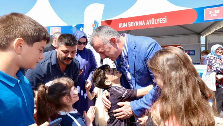 Kocaeli'De Başkan Büyükakın’a Çocuklardan Sevgi Seli