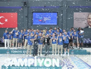 Kocaeli'De Çayırova Belediyesi, Şampiyonluk Kupasına Kavuştu