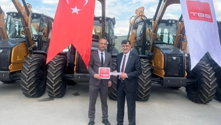 Kütahya Belediyesi’ne Tbb'Den Yeni Iş Makinesi Desteği