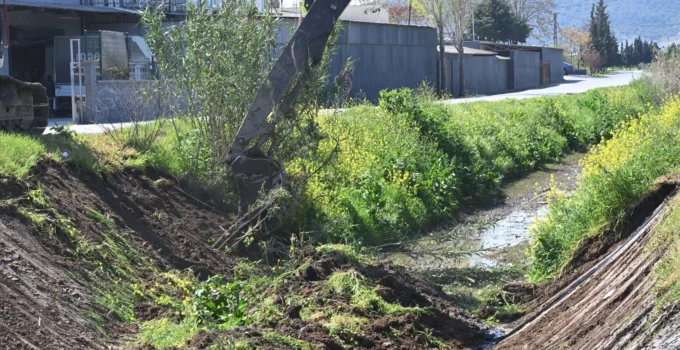 Manisa Akhisar’da Dere Temizliği