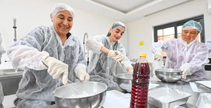 Mersin’de Kan Portakalı Lokumla Buluştu