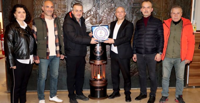 Nesil halk oyunlarından Demir’e ziyaret