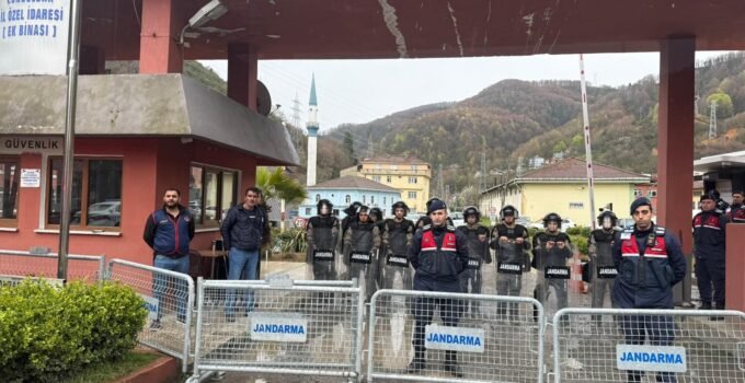 Olaylı başkanlık seçimi sonrası Zonguldak İl Genel Meclisi’nde kapalı oturum gerçekleştirildi