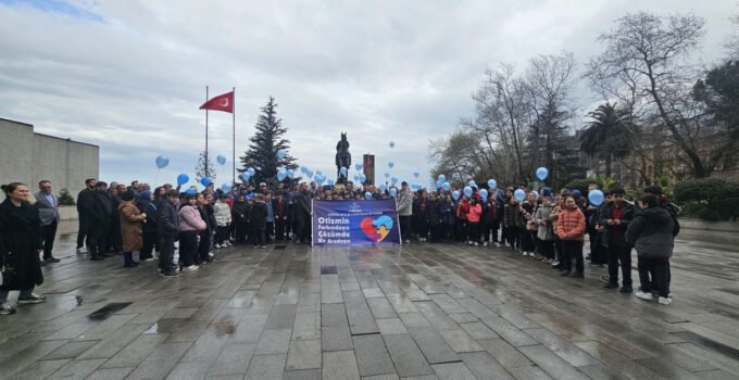 Otizm farkındalığı için mavi balonlar gökyüzüyle buluştu
