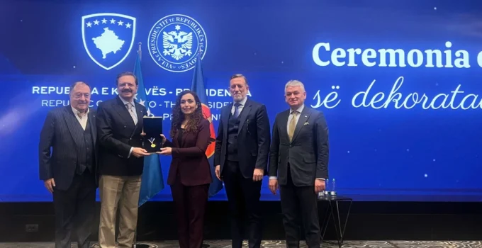 Rifat Hisarcıklıoğlu Kosova Cumhurbaşkanlığı Liyakat Madalyası