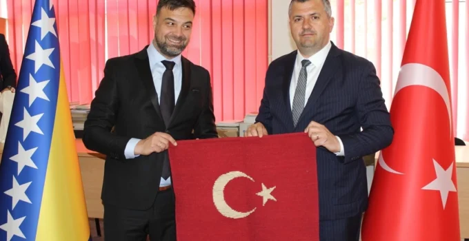 Saray Ile Vares Belediyeleri Kardeş Oldu