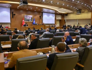 Bursa Büyükşehir Belediyesi'Nin 2025 Yılı Faaliyetlerine Oy Çokluğu Onay