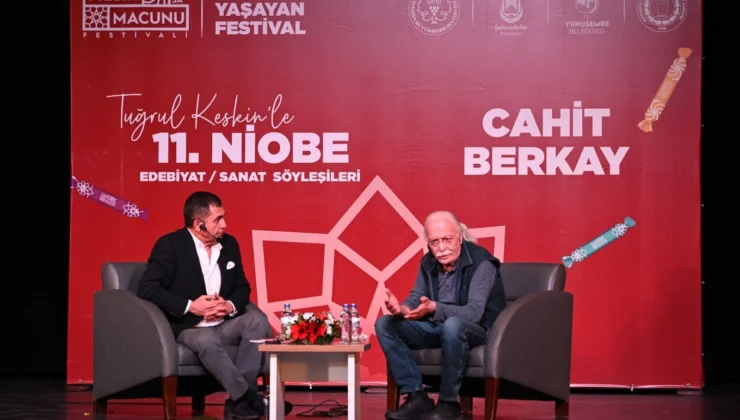 Usta Sanatçı Cahit Berkay Manisalılarla Buluştu