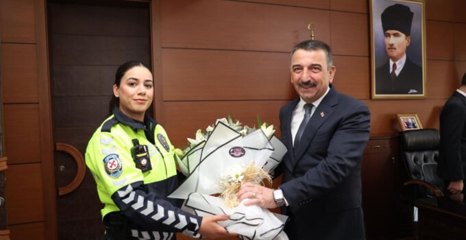 Vali Hacıbektaşoğlu, İl Emniyet Müdürü Ergen ve polisleri kabul etti