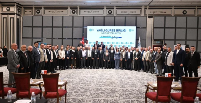 Yağlı Güreş Birliği’nde Ahmet Akın Yeniden Başkan Seçildi