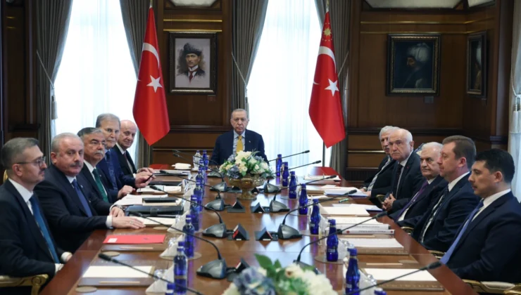 Yüksek İstişare Kurulu Külliye’de Toplandı