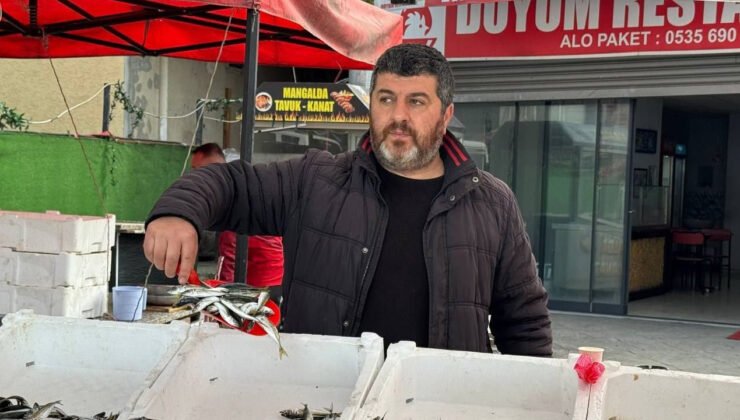 Zonguldak’ta tezgahlarda nöbet değişimi: Hamsinin yerini istavrit aldı