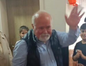 43 Yıllık öğretmenin son zili çaldı, Zonguldak’ta gözyaşları sel oldu