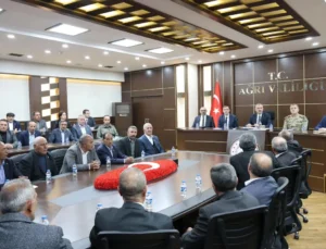 Ağrı Vali Bozkurt'Tan Köylere Koordinasyon