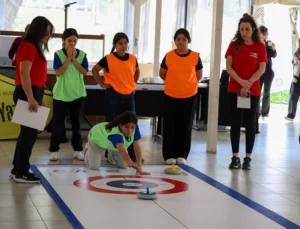 Antalya Büyükşehir'Den Kız Çocuklarına Spor Desteği