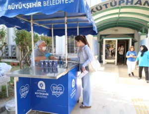 Antalya'Da Öğrencilere Sıcak Çorba Desteği