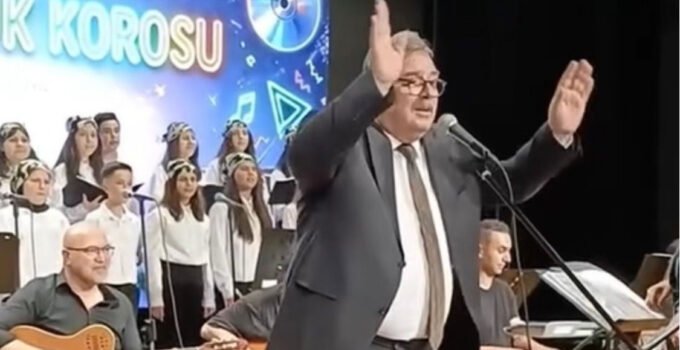 Barış Manço Sesli Okul Müdürü Sosyal Medyada Gündem Oldu