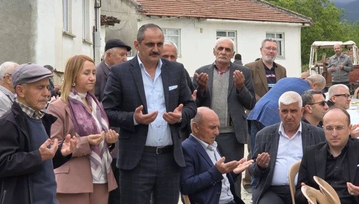 Bayramda Yağmur Şükür Duası Yapıldı