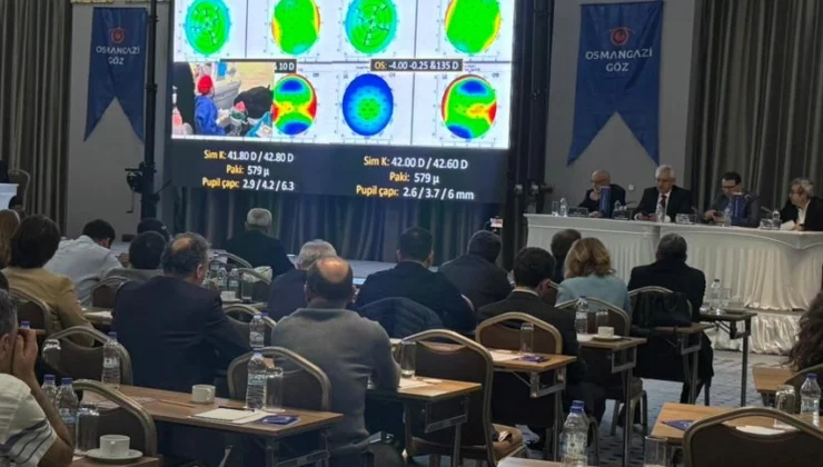 Bursa’da 50 Profesörden Canlı Göz Ameliyatı Şovu