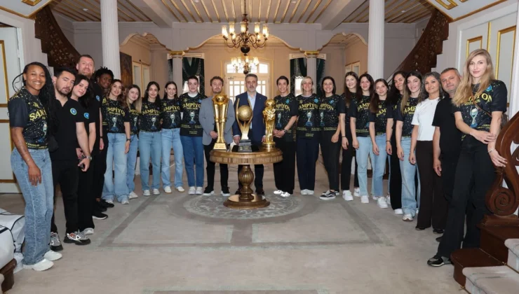 Bursa'Da Şampiyon Hentbolculardan Başkan Vekili Biba’ya Ziyaret