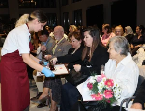 Bursa Nilüfer'De Pancar Deposu’nda Lezzet Ve Müziğin Yolculuğu
