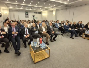 Busi̇ad: Türkiye Riskler Kadar Büyük Fırsatlarla Da Karşı Karşıya