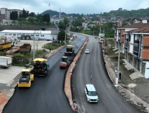 Büyükşehir’le Yollar Genişliyor, Trafik Rahatlıyor