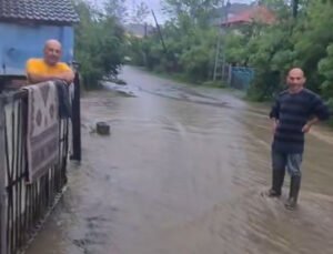 Çaycuma’da yoğun yağış altı evi su bastı