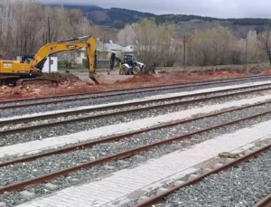 Chp’li Sarıbal’dan Hazar Gölü Havzasındaki Madencilik Faaliyetlerine Tepki