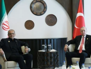 Cumhurbaşkanı Erdoğan, İranlı Mevkidaşıyla Görüştü