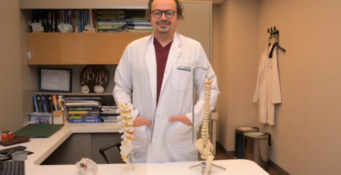 Hareketsiz Yaşam Boyun Ağrılarını Tetikliyor
